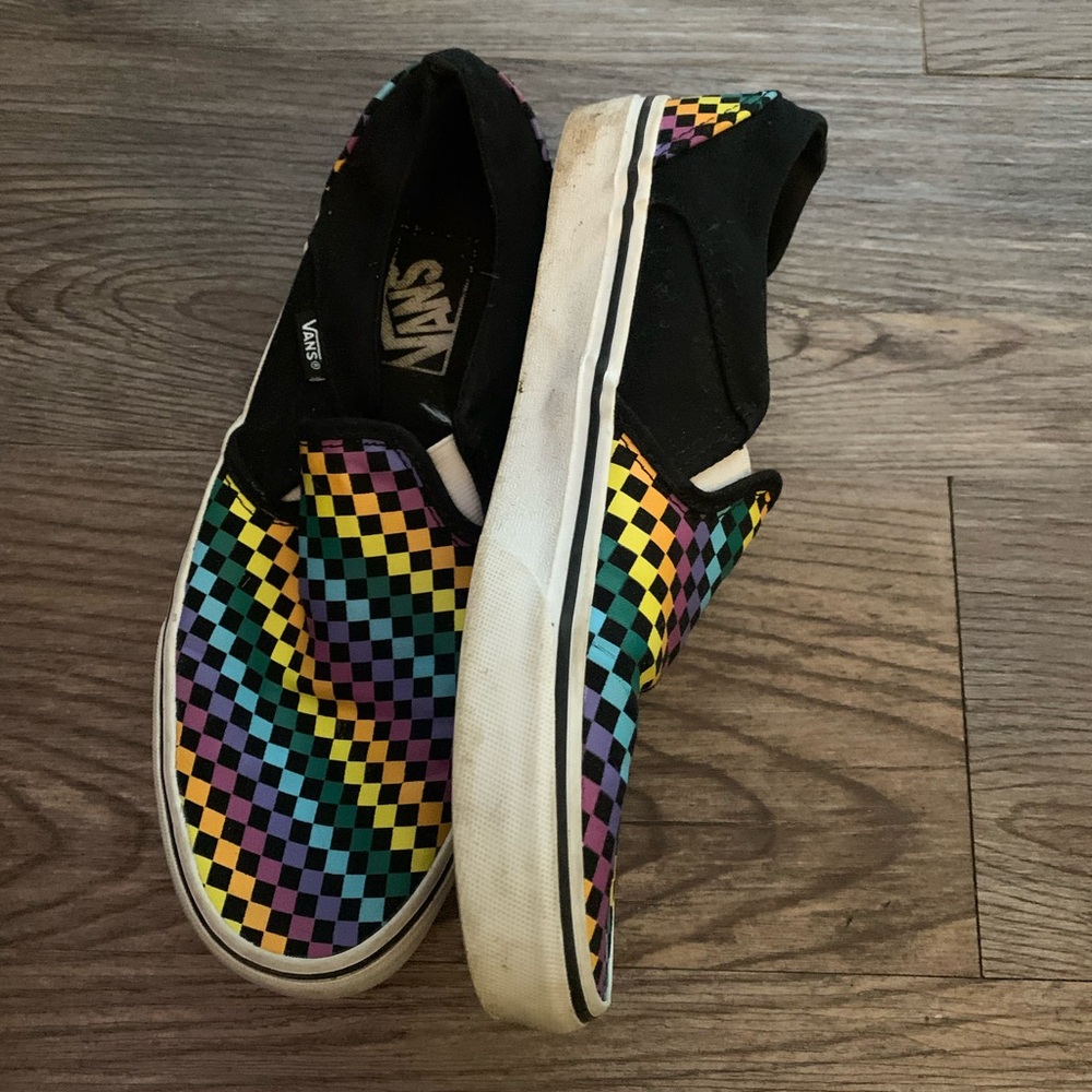 Vans - Picture 3 of 5